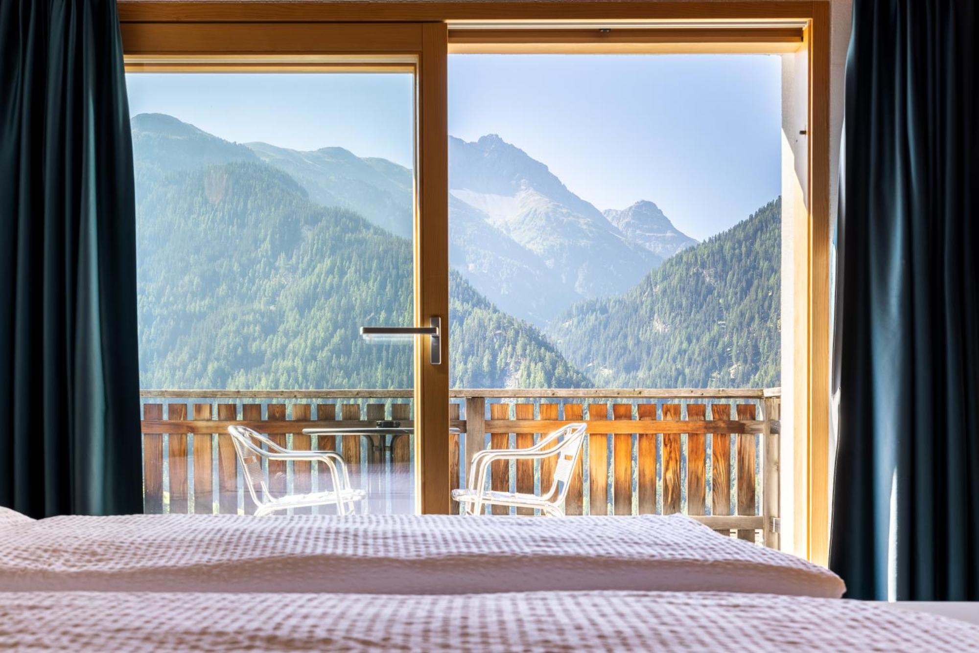 Schorta'S Alvetern - Boutique Hotel & Restaurant Ardez Kültér fotó